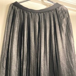 Pleated skirt